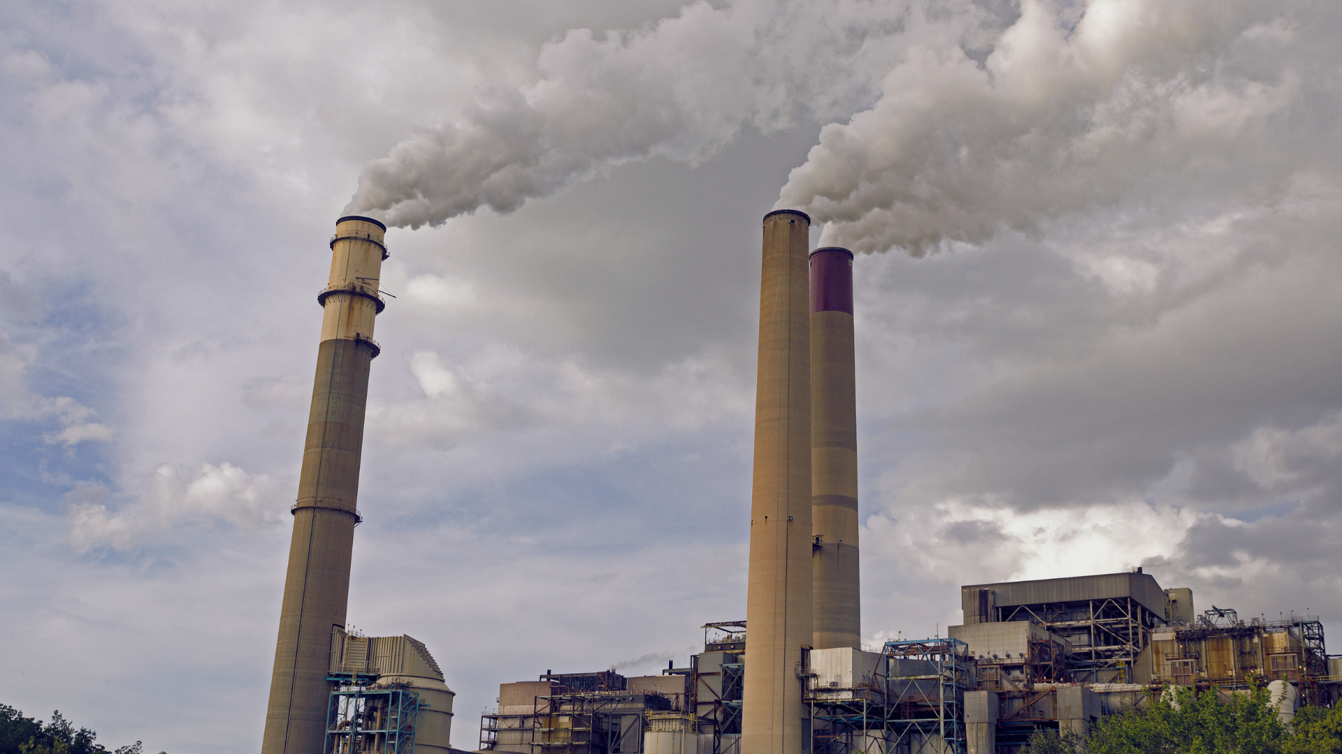 coal plant smoke stacks