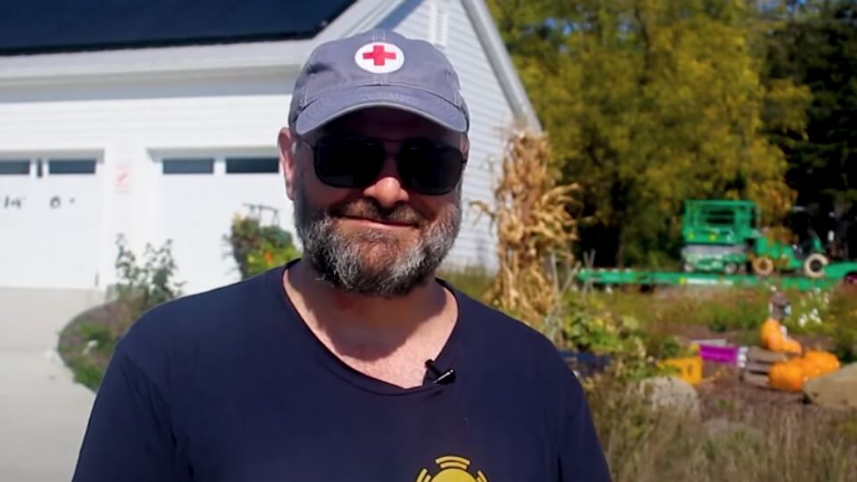 John Perrin discussion solar power in his neighborhood